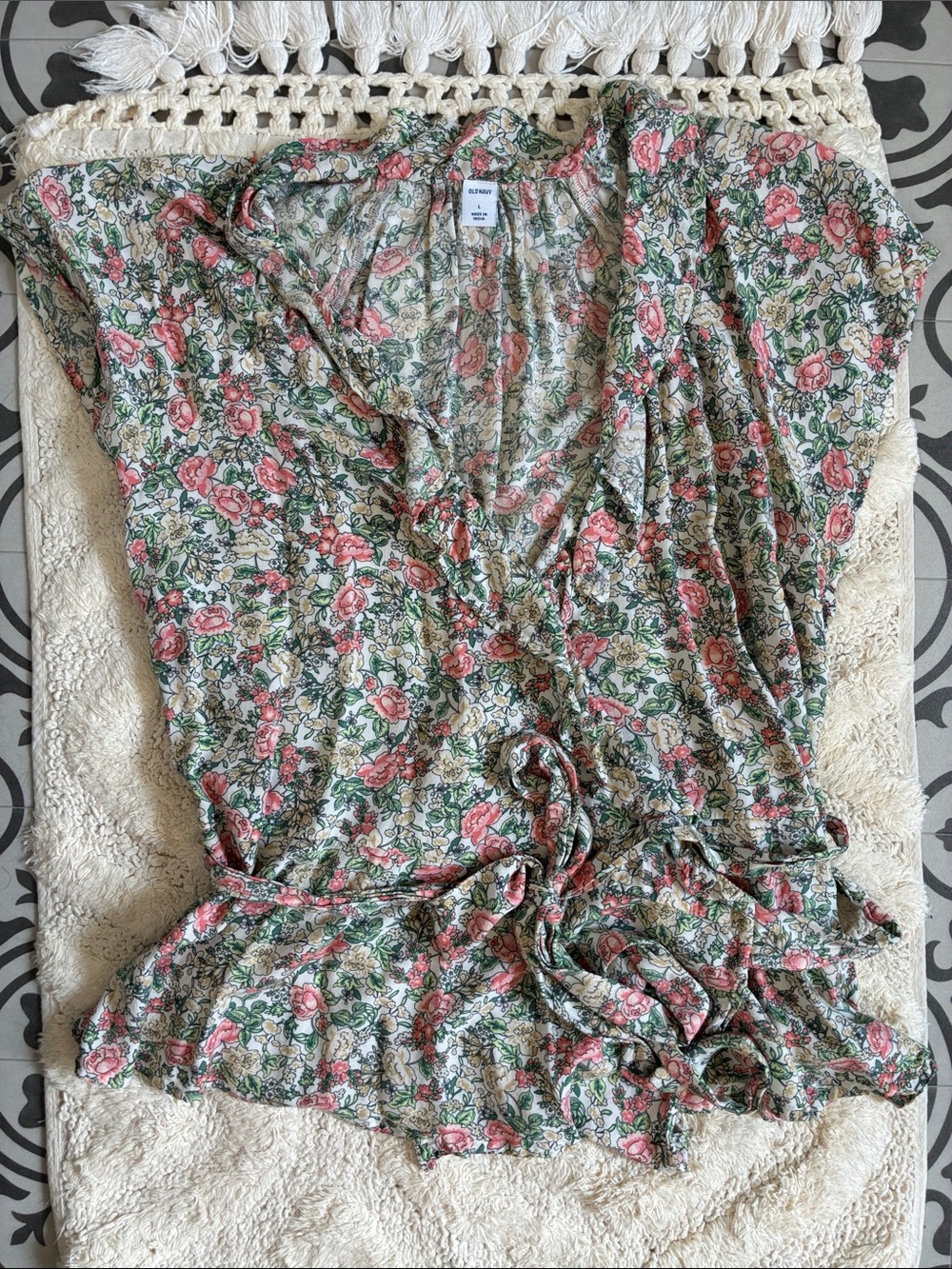 Old Navy Floral Tie-Waist Wrap Top in Cream, Pink & Green